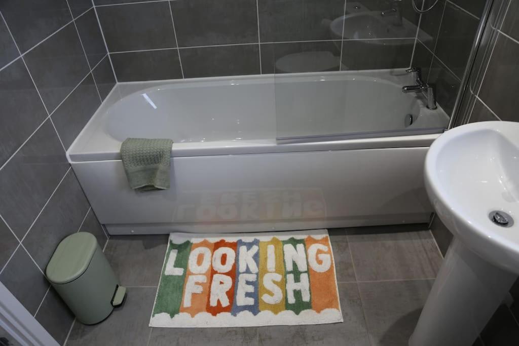 Luxury Ground Floor 2 Bedroom Apartment Free Wifi & Parking Sheffield Exterior photo